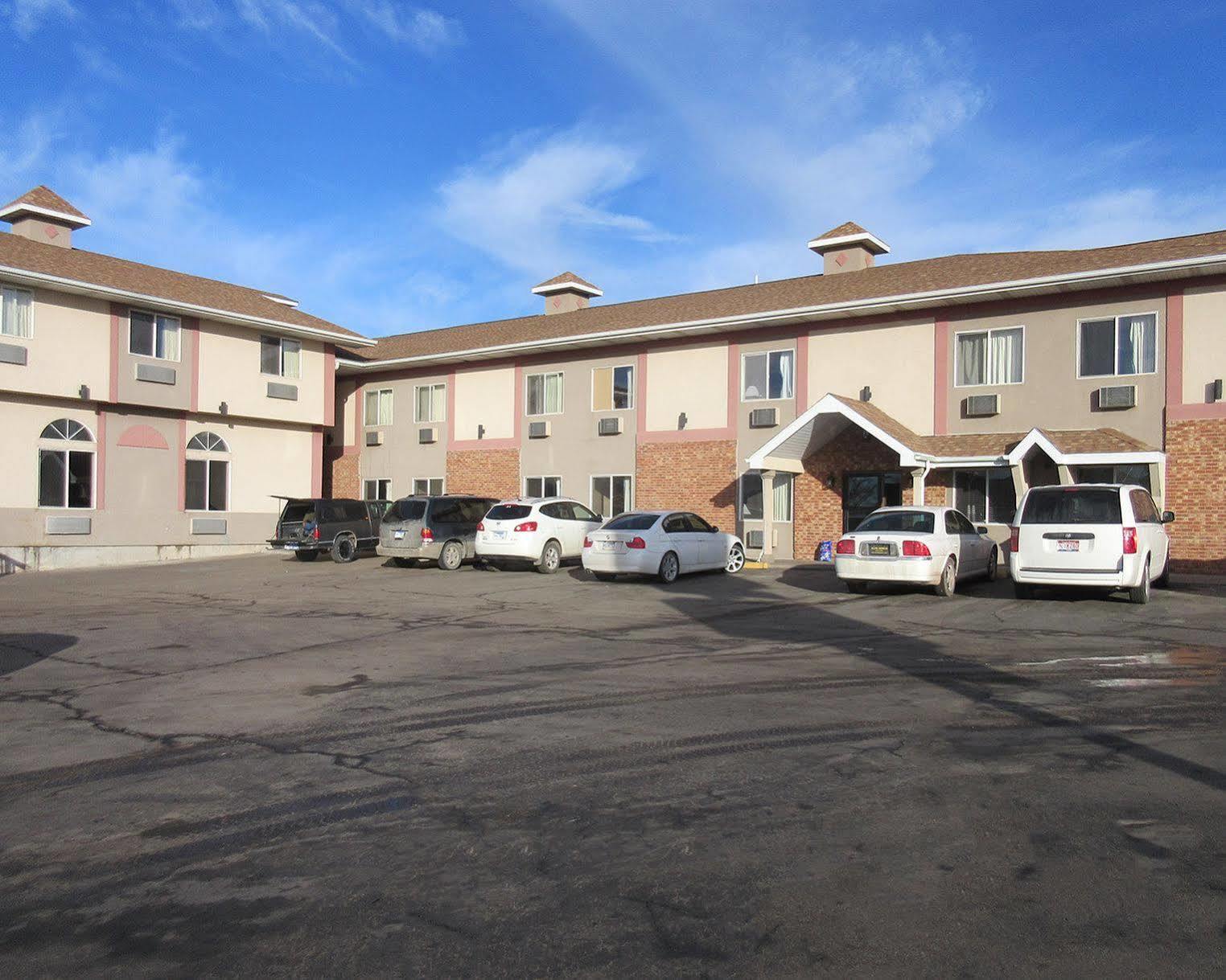 Dakota Pines Inn Rapid City Exterior photo